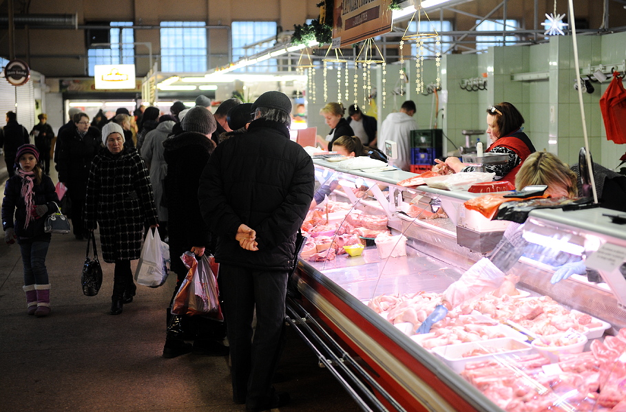 Мясной павильон на Центральном рынке в Риге. Снимок 2014 года