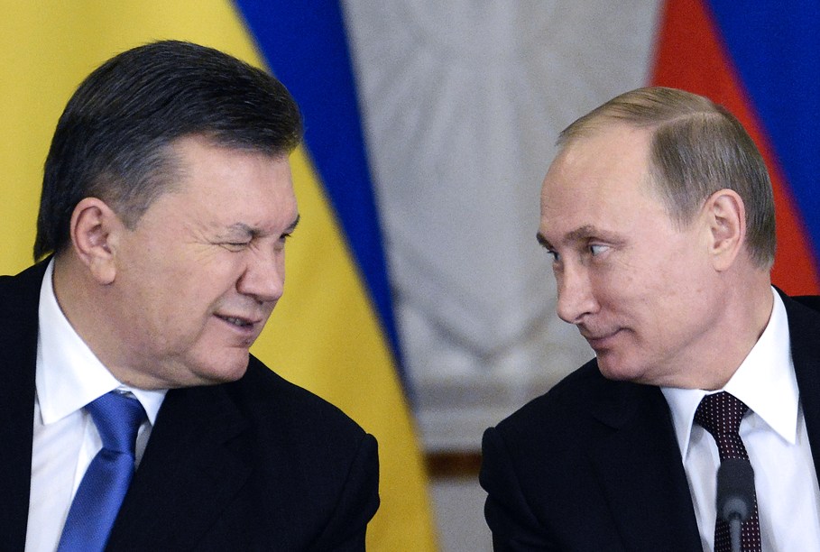 Bijušais Ukrainas prezidents Viktors Janukovičs un Krievijas prezidents Vladimirs Putins