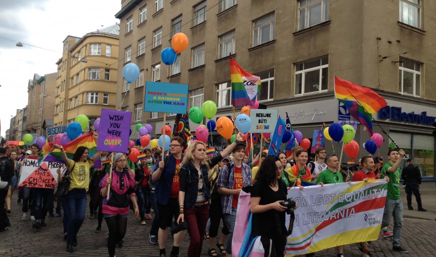 «Мы тут, мы тоже люди и мы тоже хотим семью» — организаторы Baltic Pride