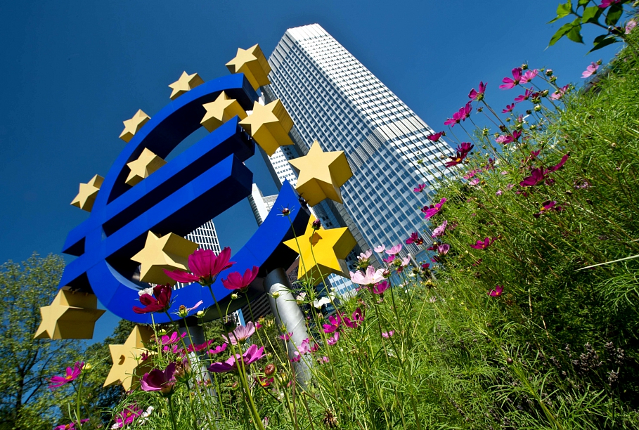Nīderlandes un Spānijas ministri: Eirozonas finanšu noteikumiem ir jābūt elastīgākiem
