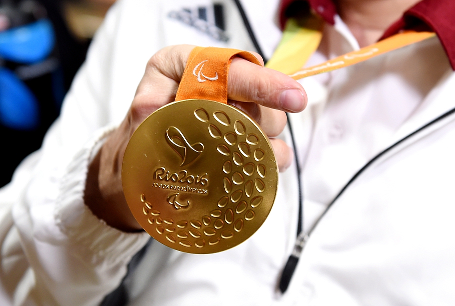 Золотая медаль с Паралимпийских игр 2016 года