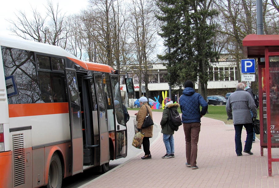 Autobuss Rēzeknes pilsētā. 2020. gada pavasaris.