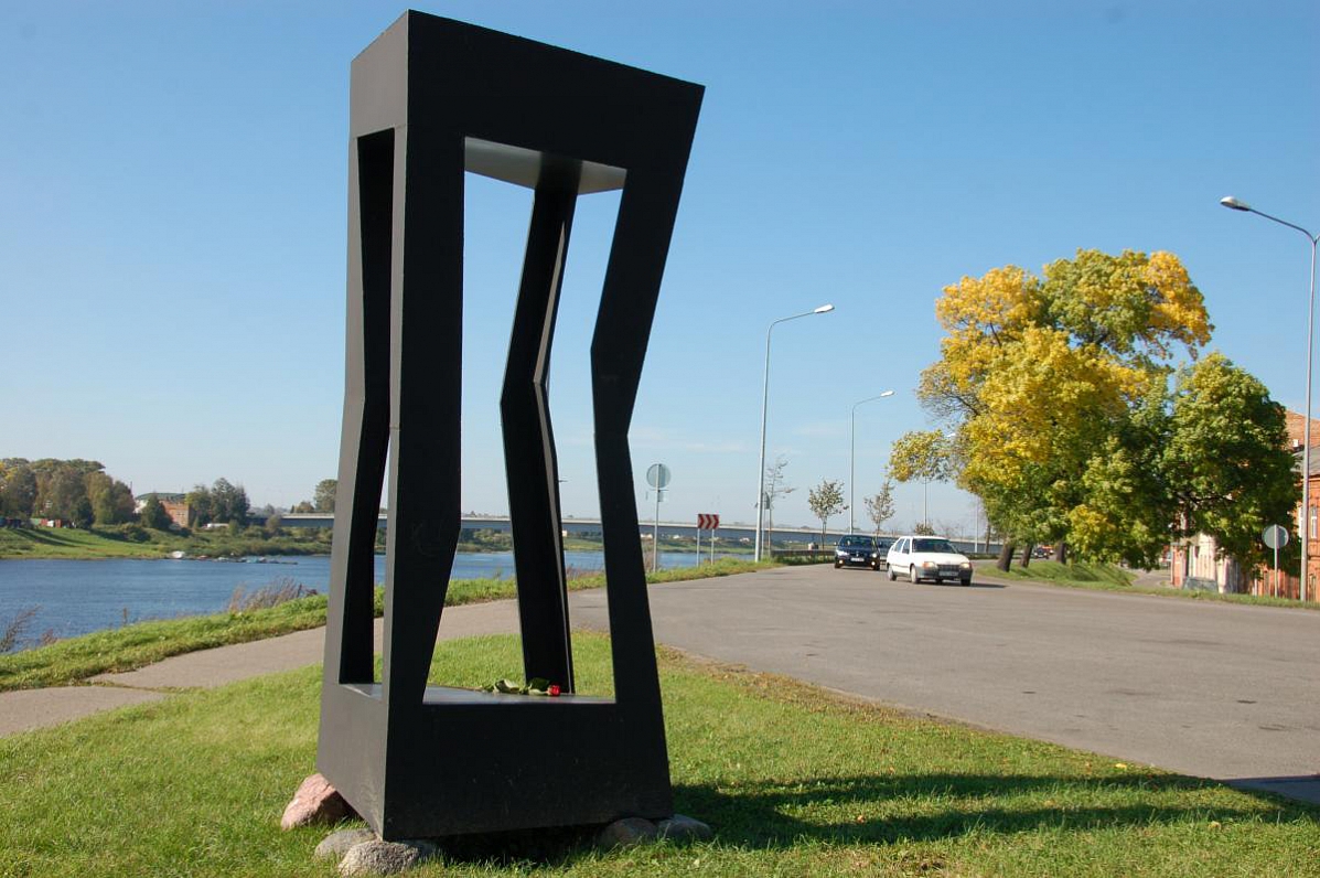 Monument to Mark Rothko in Daugavpils