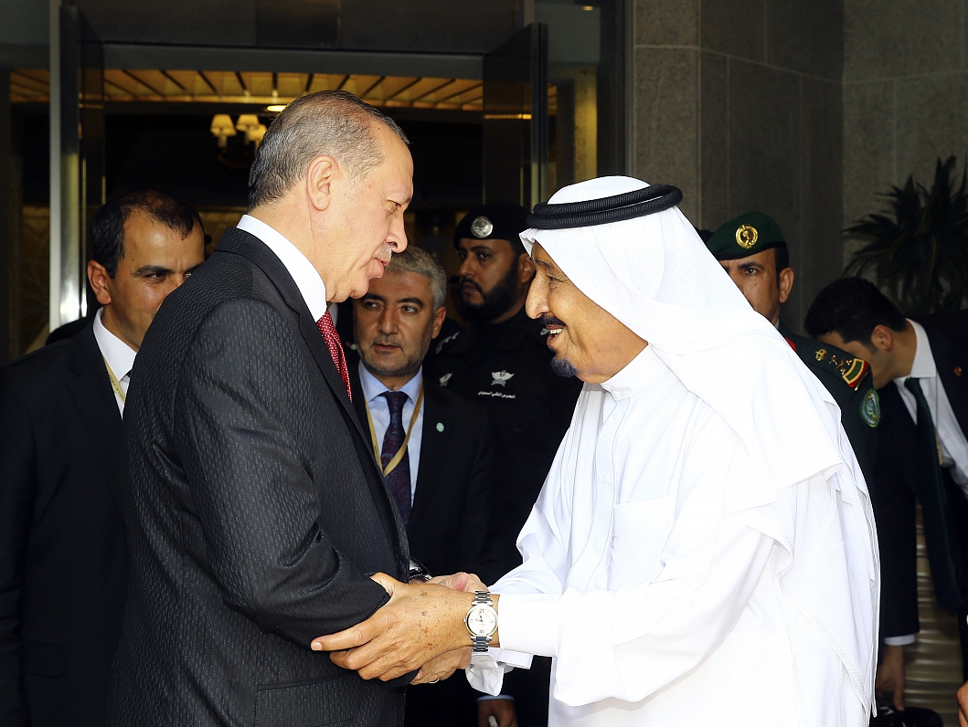 Turcijas prezidents Redžips Tajips Erdogans tiekas ar Saūda Arābijas karali Salmanu