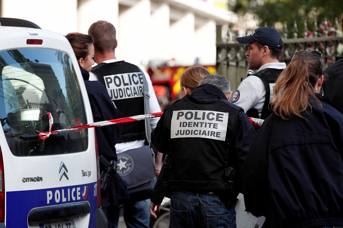 Francijas policija notikuma vietā