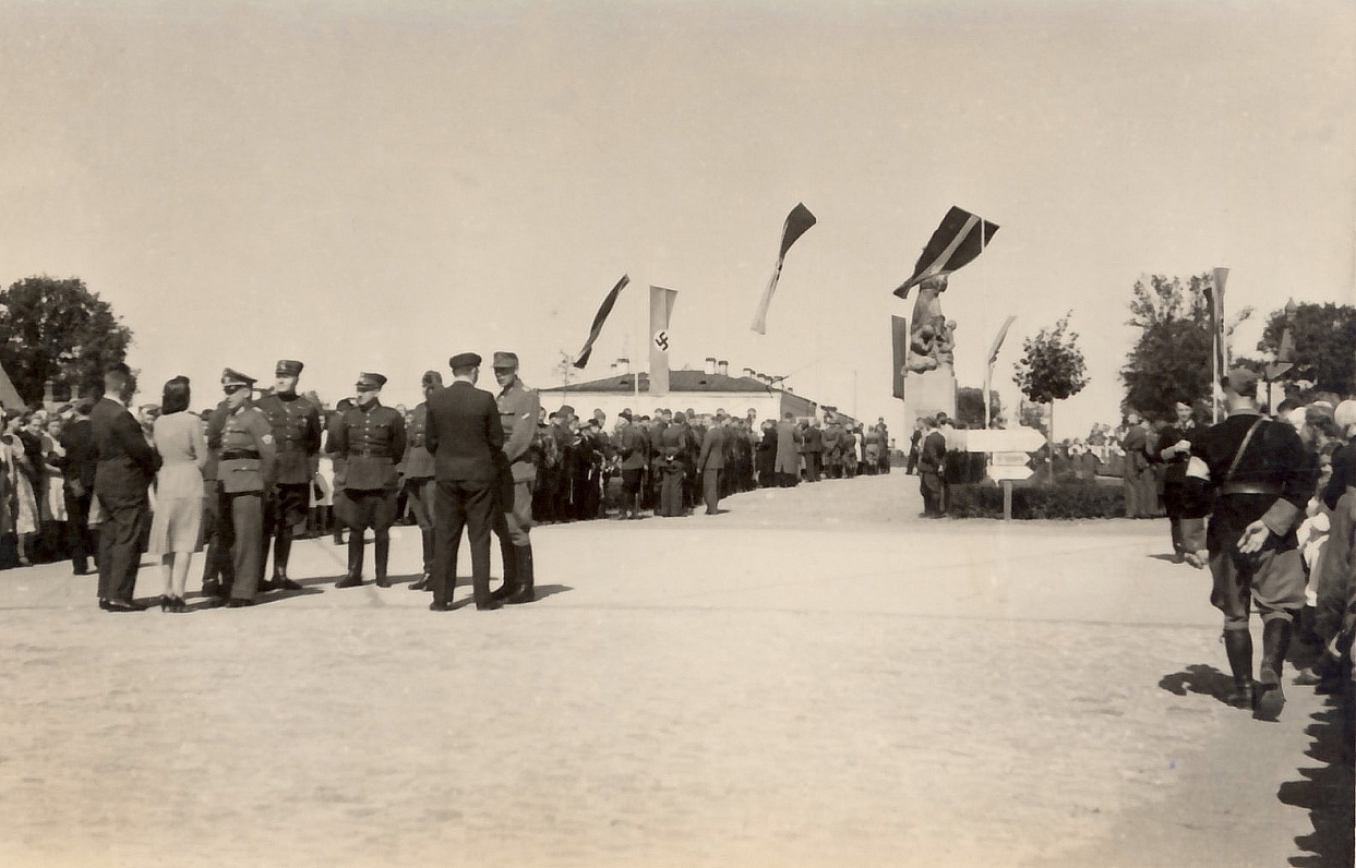 Atjaunotā Latgales atbrīvošanas pieminekļa atklāšana1943. g. 22. augustā.