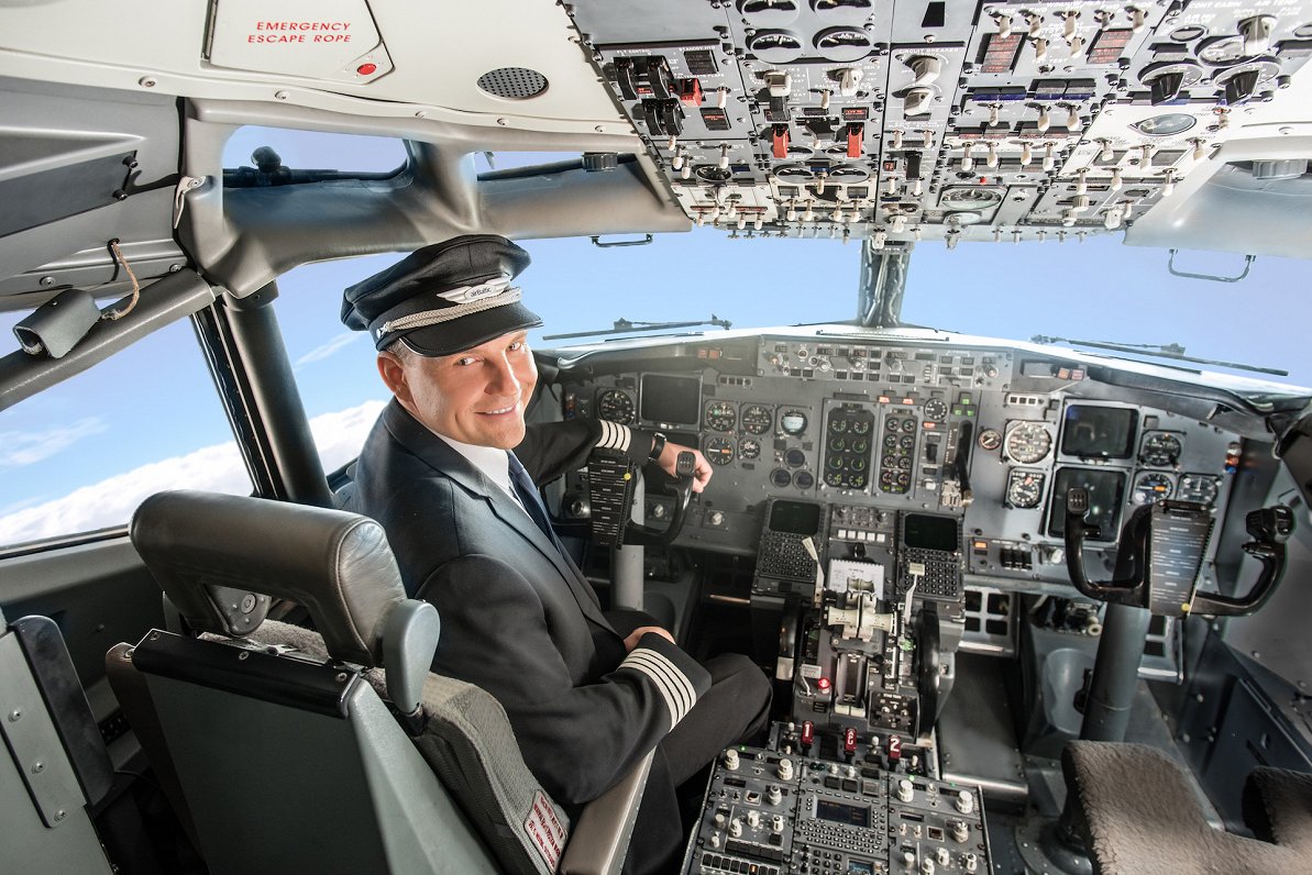 airBaltic pilot