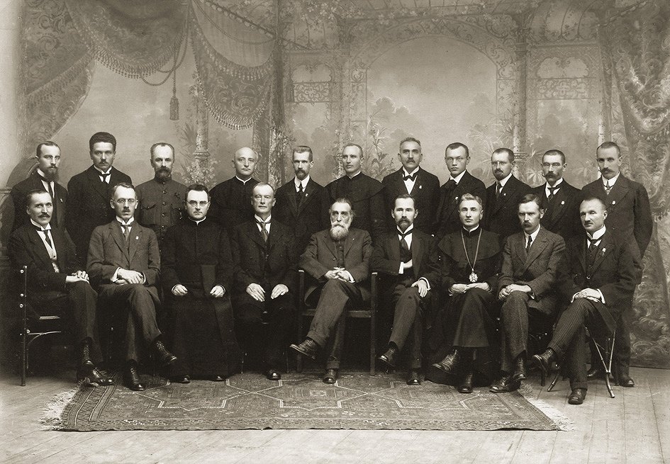 20 Lietuvas padomes locekļi, kuri parakstīja Lietuvas neatkarības deklarāciju