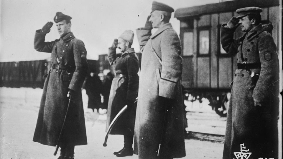 Командование Чехословацким легионом в Екатеринбурге. Зима 1918 года. Первый слева — генерал Радола Г...