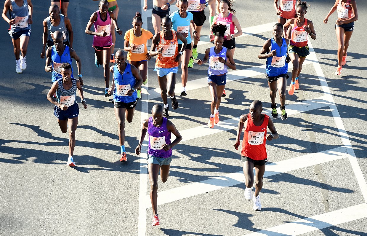 &quot;Lattelecom&quot; Rīgas maratona dalībnieki 21km un 42km distancē.