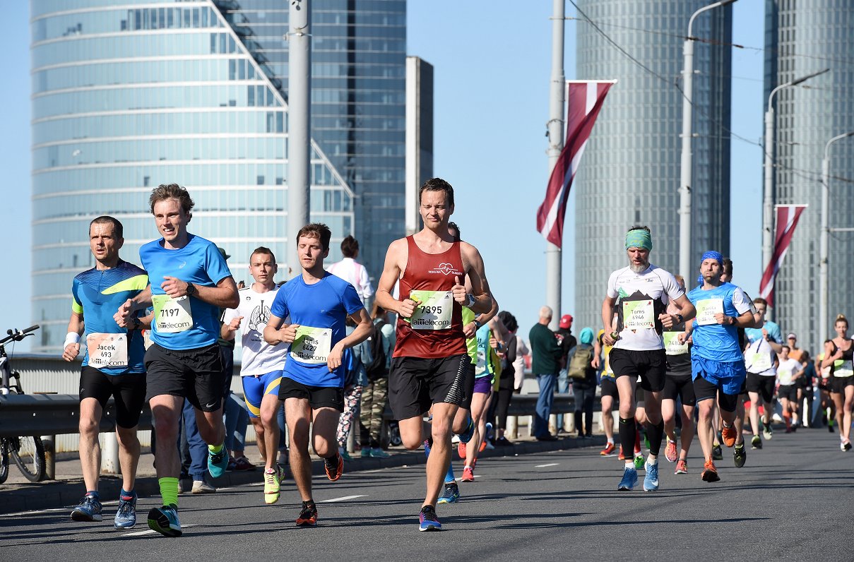 &quot;Lattelecom&quot; Rīgas maratona dalībnieki 21km un 42km distancē.