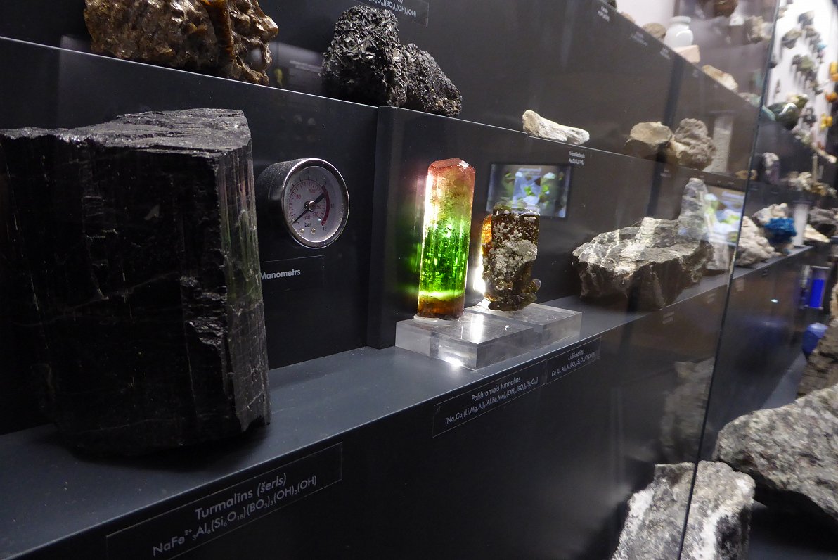 Dabas muzeja jaunākā ekspozīcija &quot;Mineraloģija&quot;