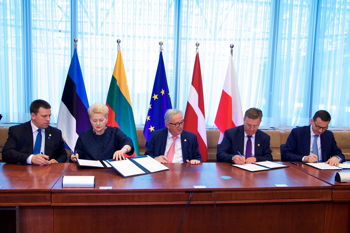 Baltic states, Poland and EC sign electricity deal