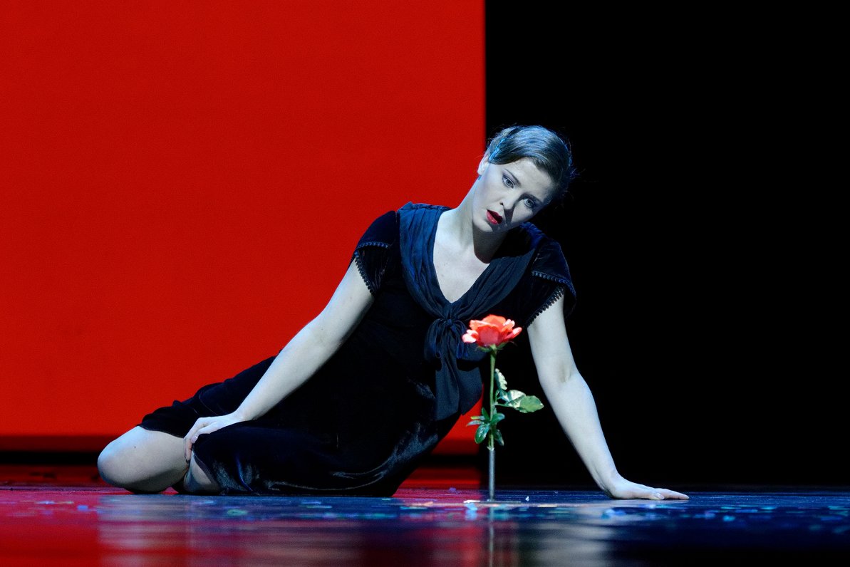 Skats no Lietuvas Nacionālā baleta izrādes &quot;Piafa&quot;