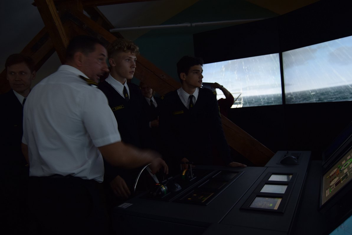 Liepājas Jūrniecības koledžā kuģa simulators
