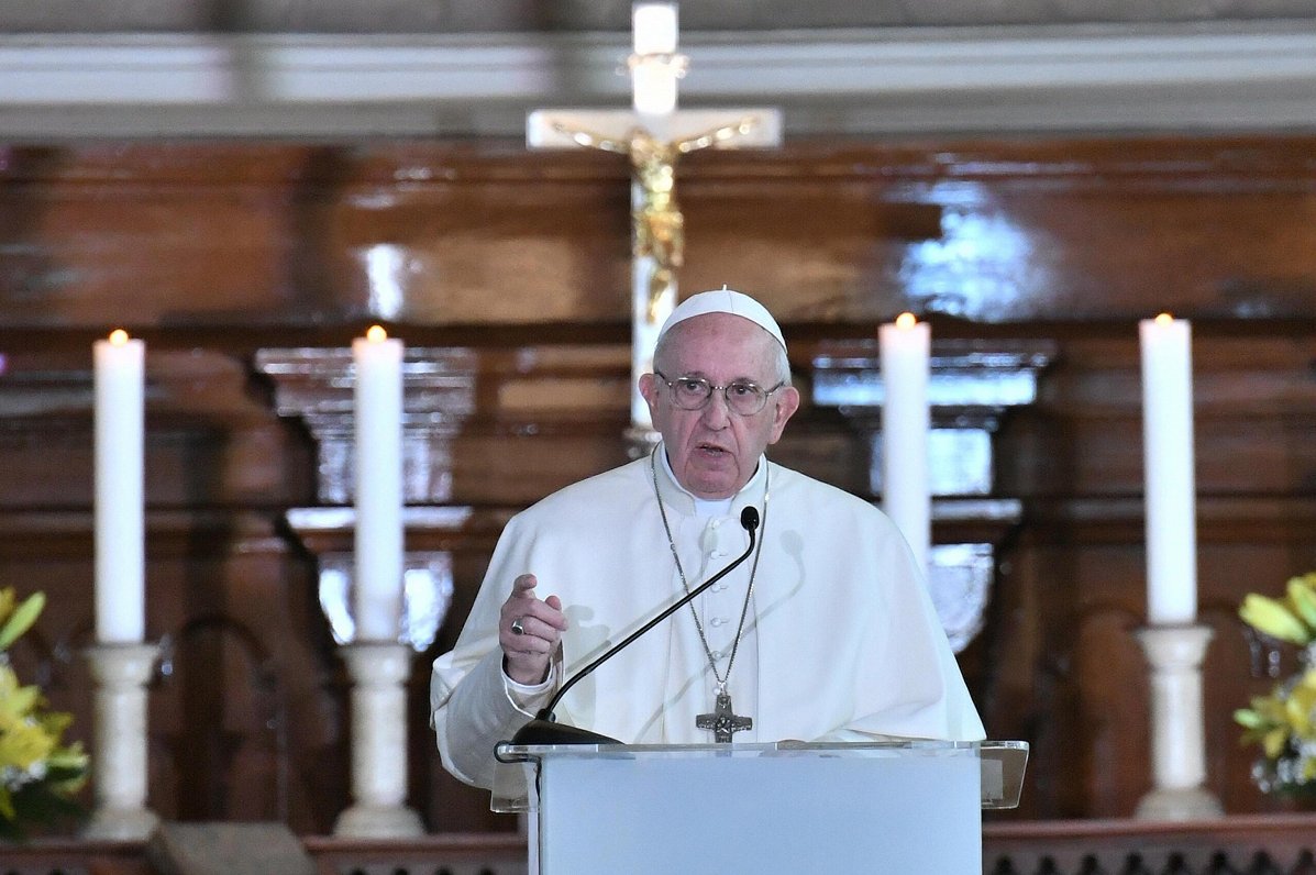 epa07044972 Pope Francis speaks during the Ecumenical meeting with the youth in Charles Church (Kaar...