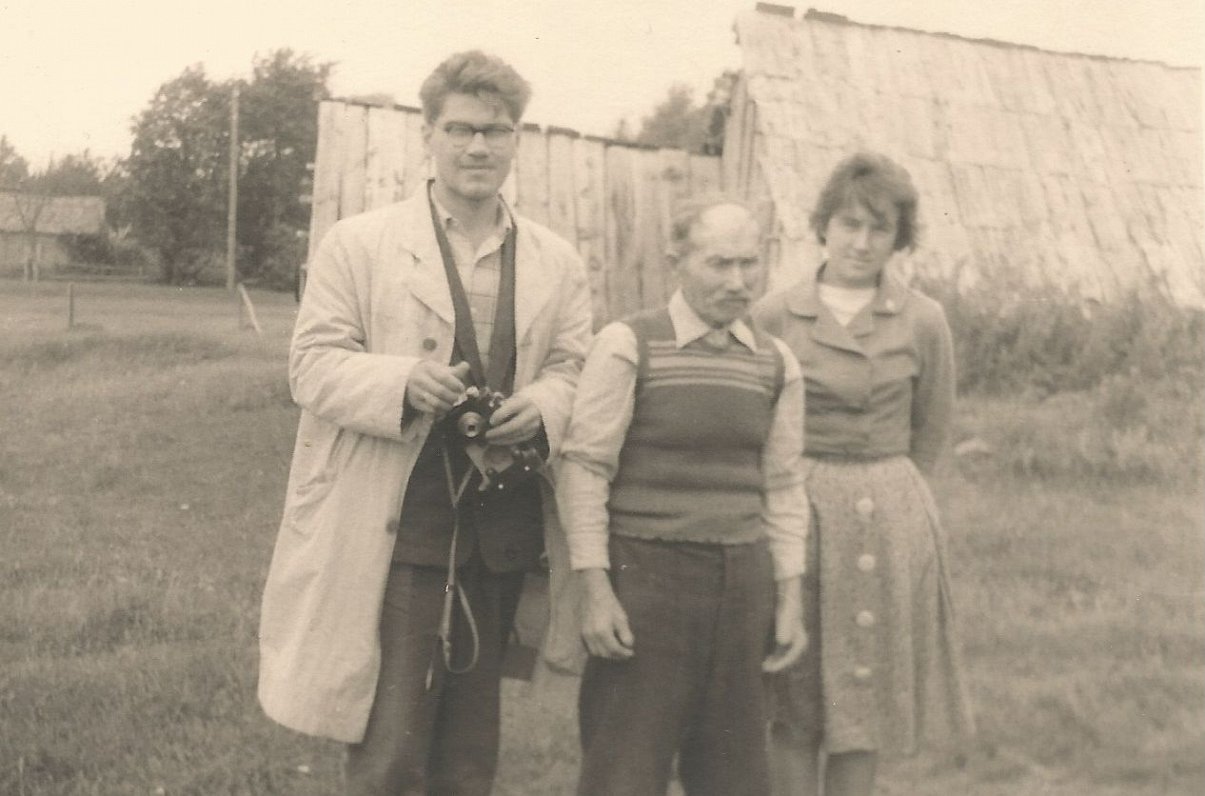 Vectēvs Kārlis Dambergs ar igauņu zinātniekiem Ķeļķos 1962. g.
