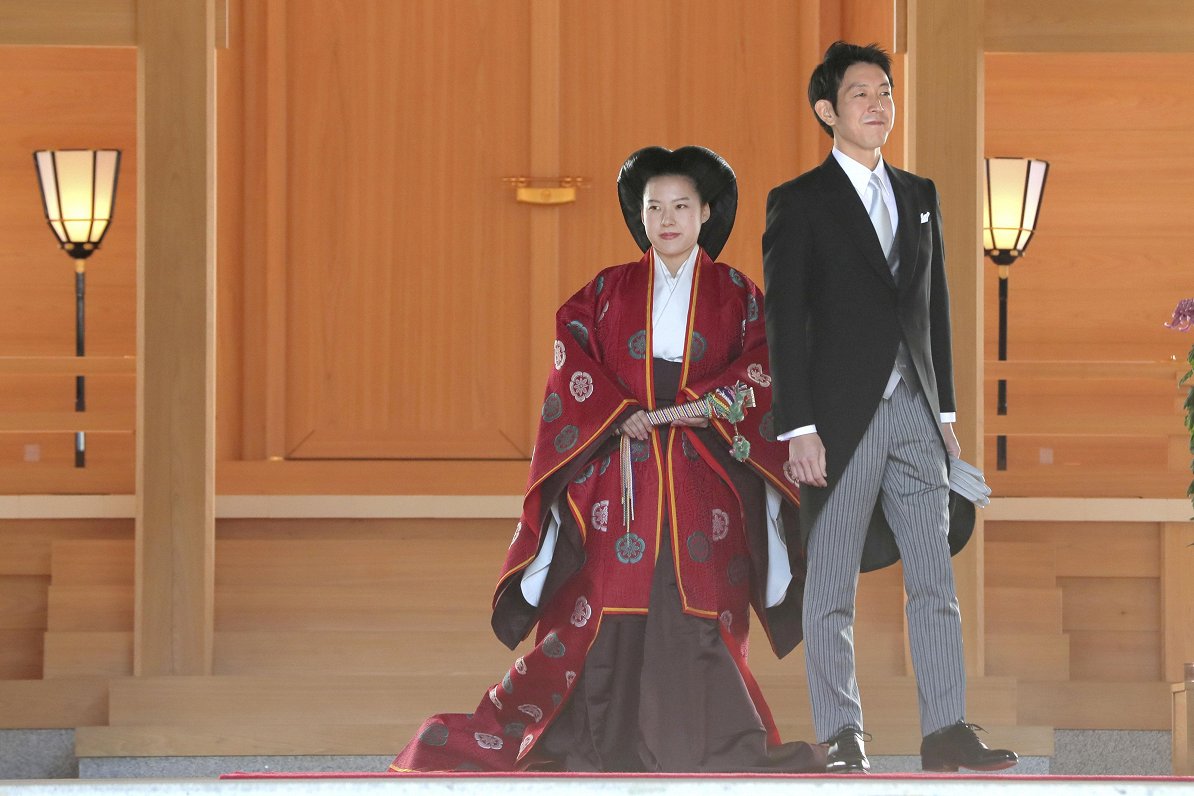 Japānas princese ar savu vīru