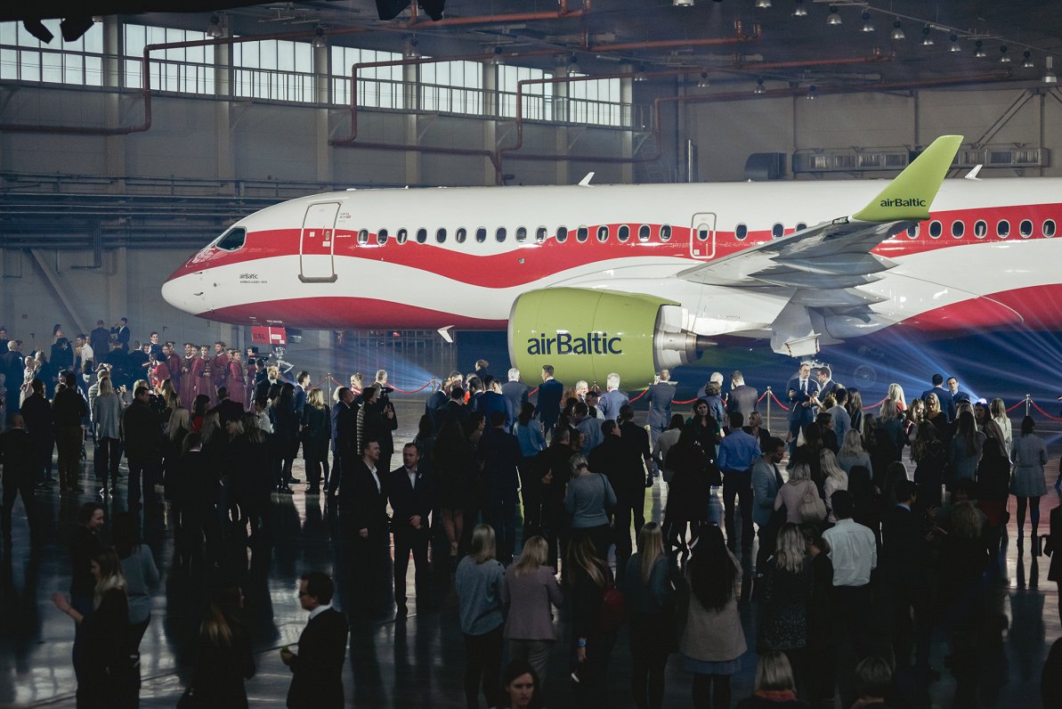 airBaltic plane in special livery