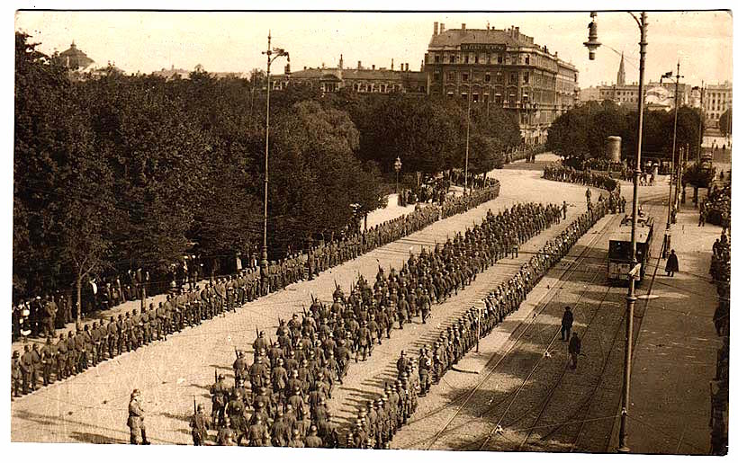 Парад германской армии после взятия Риги, сентябрь 1917 года