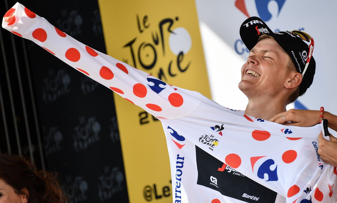 Toms Skujiņš vel Kalnu karaļa kreklu &quot;Tour de France&quot; velobraucienā
