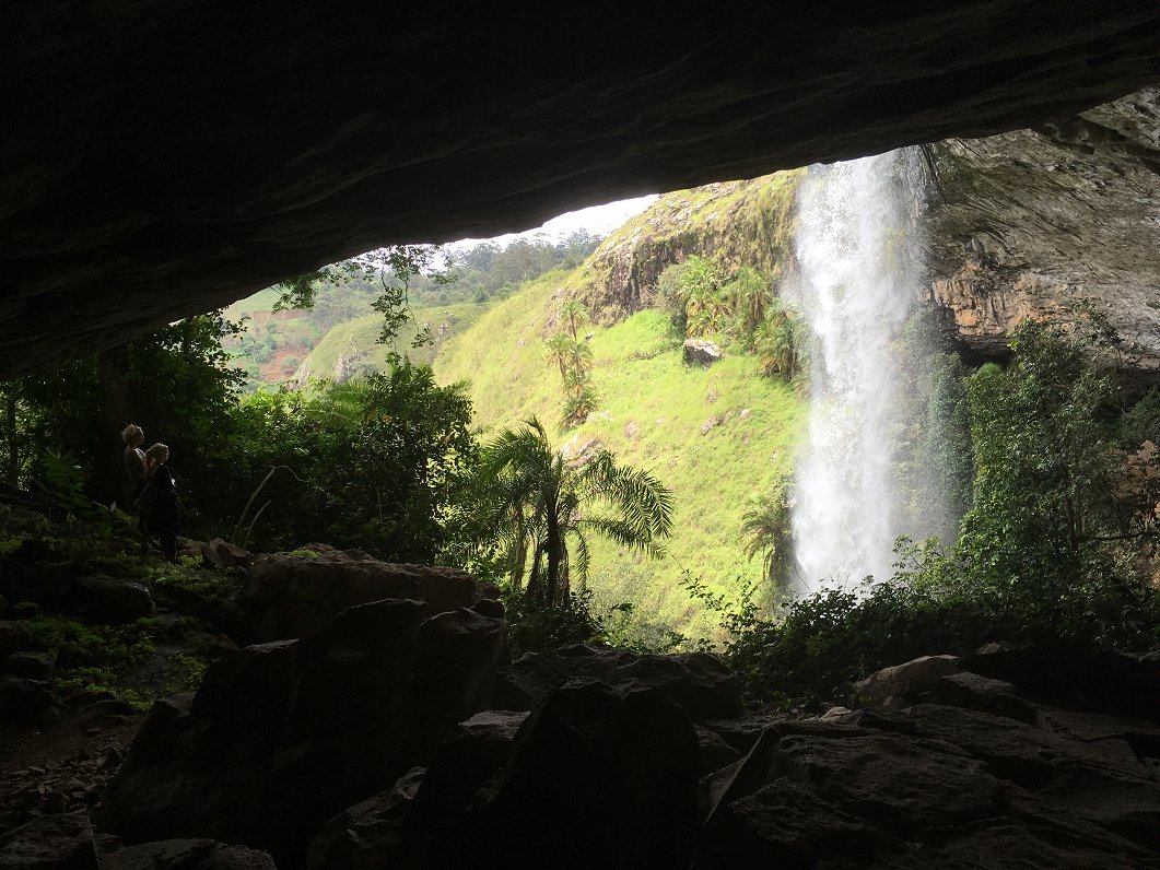 Viens no neskaitāmajiem ūdenskritumiem kalnainajā Kamerūnas Ziemeļaustrumu reģionā.