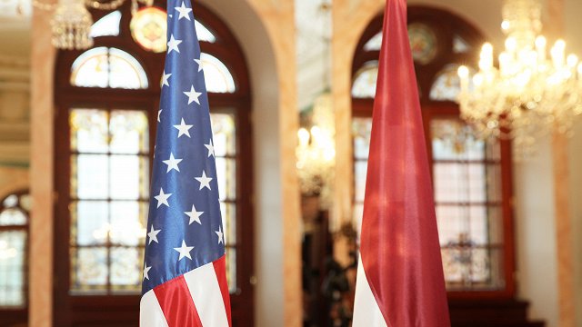 ASV aizsardzības sekretārs apliecina Latvijas interešu ievērošanu sarunās ar Krieviju