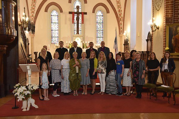 Latvijas Sv. Jēkaba asociācijas un arhibīskapu kopbilde