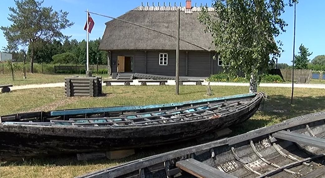 Рыбацкая лодка в Царникаве.