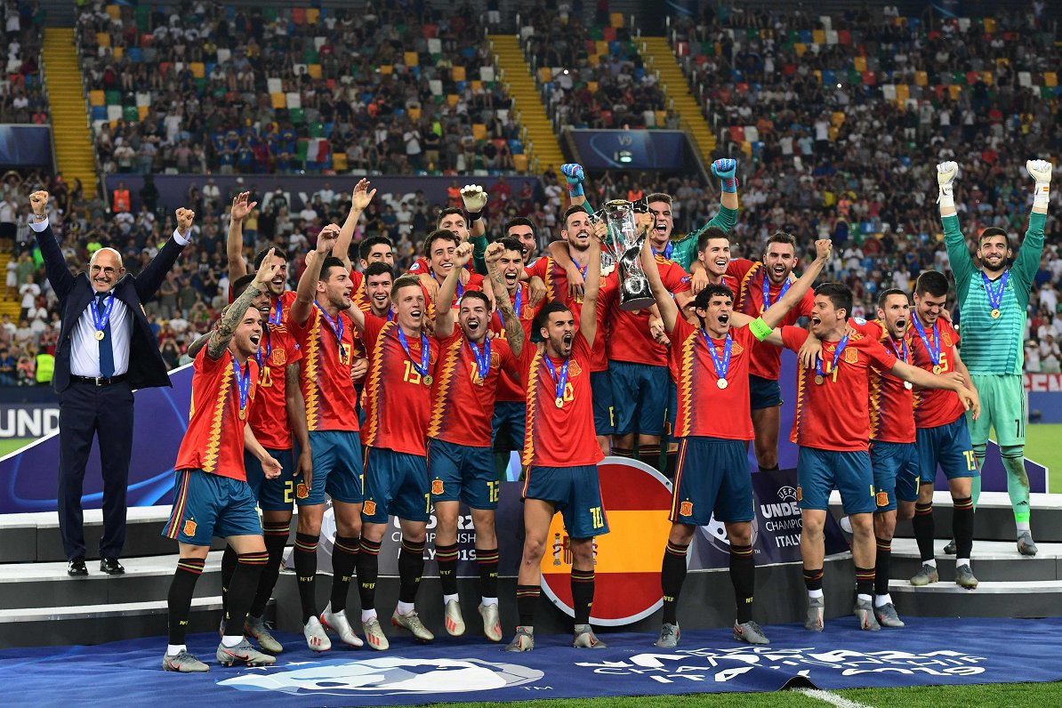 Spānijas U21 izlases futbolisti triumfē Eiropas kausā