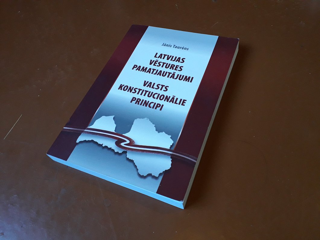 Handbook of Latvian history and constitution