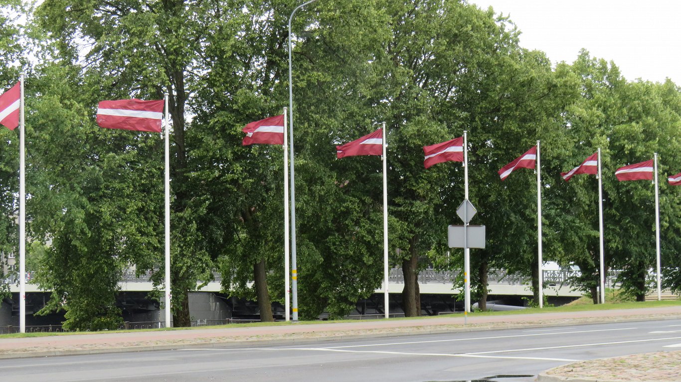 Latvijas karogi Liepājā