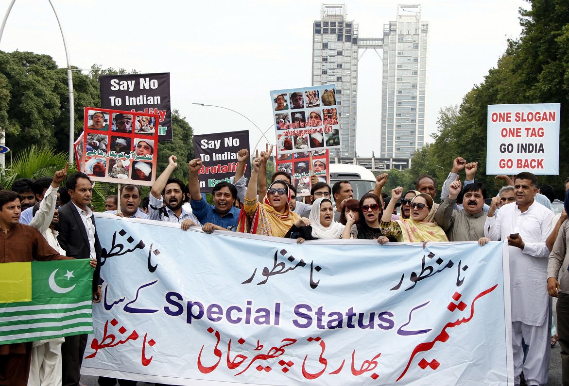 Pakistānā 07.08.2019. notiek protests pret Indijas lēmumu par Kašmiras īpašā statusa atcelšanu
