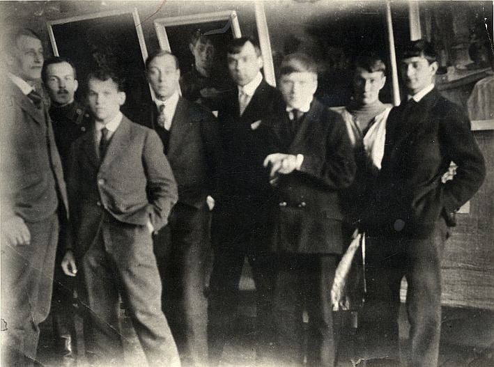 Latviešu mākslinieki Penzas mākslas skolā. 1916. No kreisās: Kārlis Johansons, Kārlis Baltgailis, Ro...