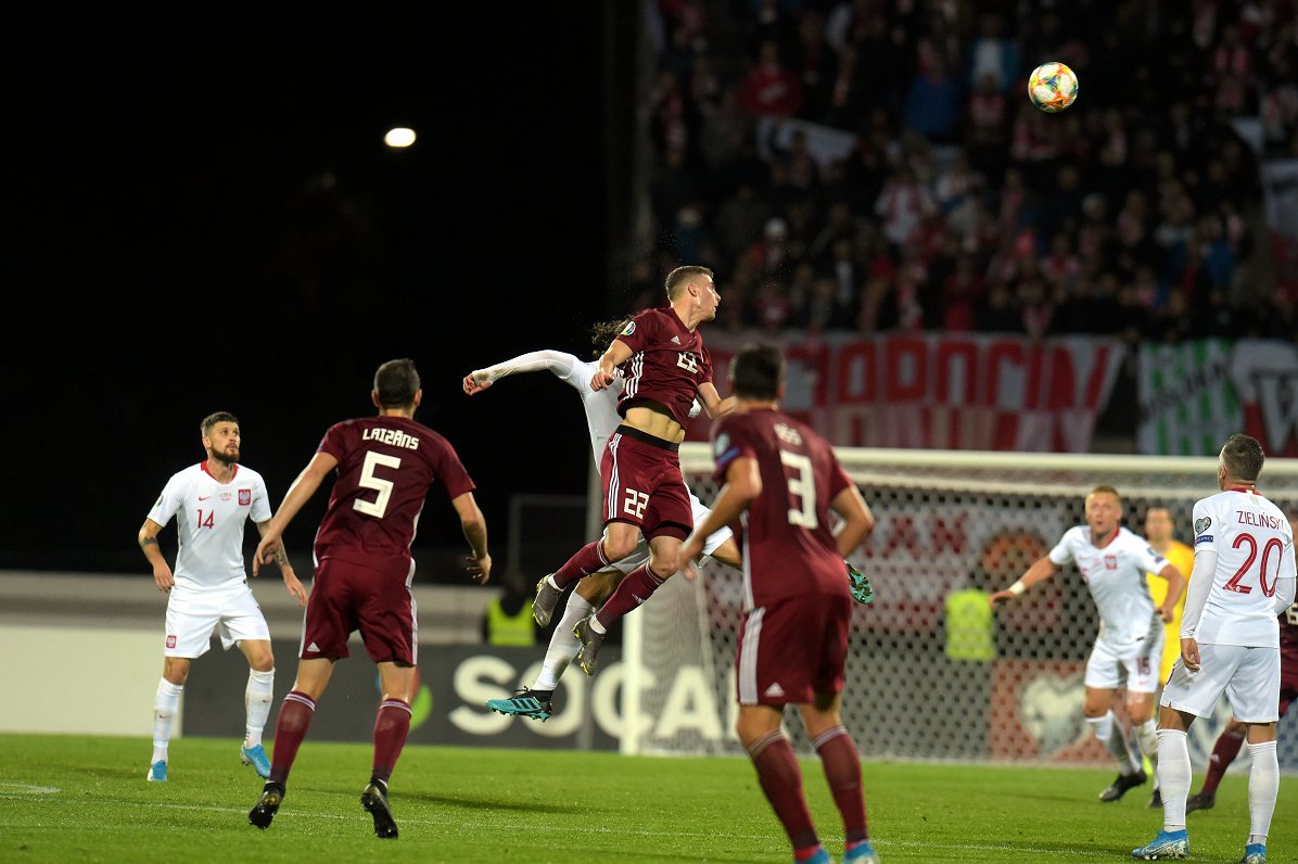 Latvijas un Polijas futbola izlašu spēle