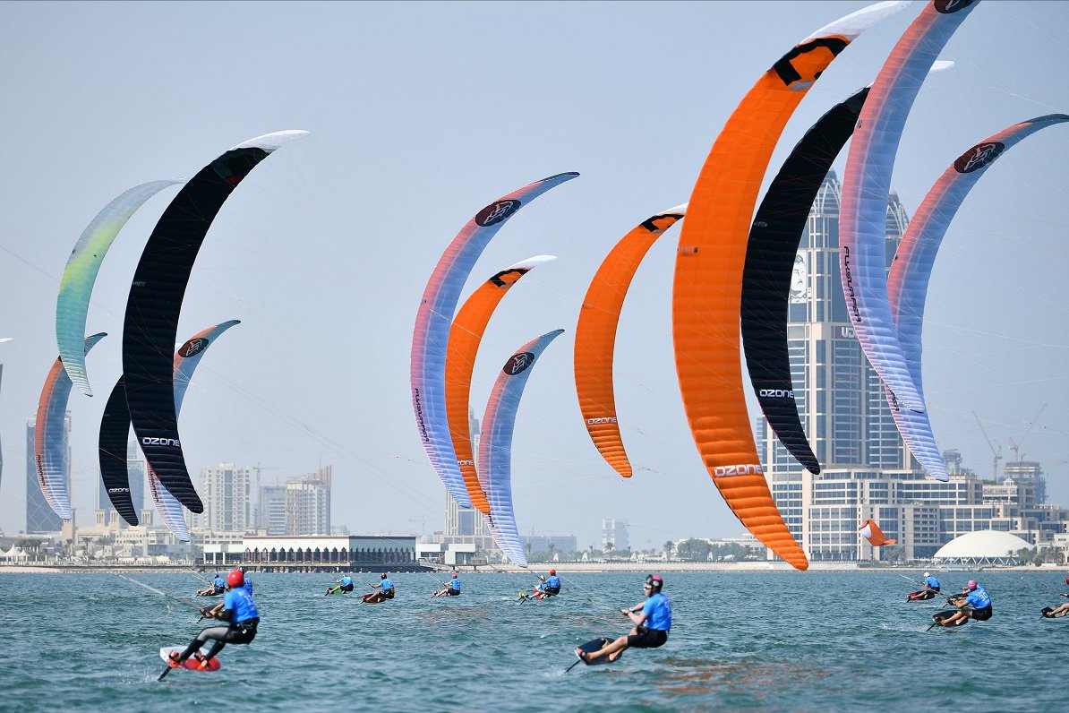 Pūķotāju sacensības pasaules pludmales spēlēs Katarā