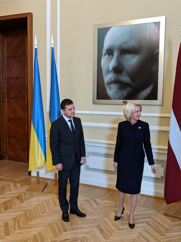 Ukrainas prezidenta Zelenska un kundzes sagaidīšana Rīgas pilī. 16.10.2019