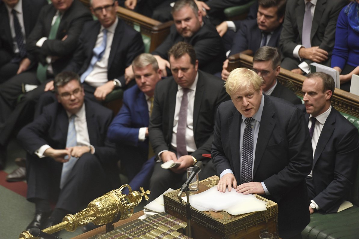 Boriss Džonsons debatēs Lielbritānijas parlamentā