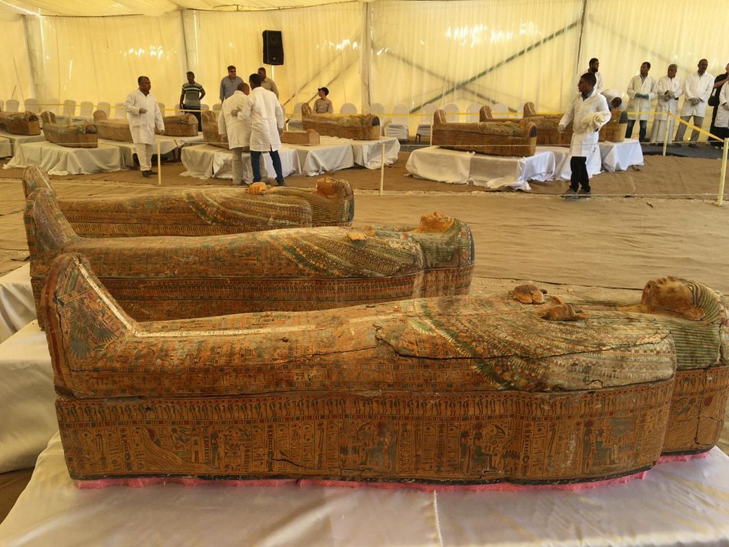 Ēģiptē atrod 30 senus sarkofāgus ar mūmijām, 2019.gada oktobris
