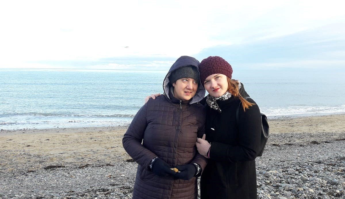 Liene Eškina ar mammu Īrijā, Brejā. Pēdējie kopā pavadītie Ziemassvētki, 2017. g.