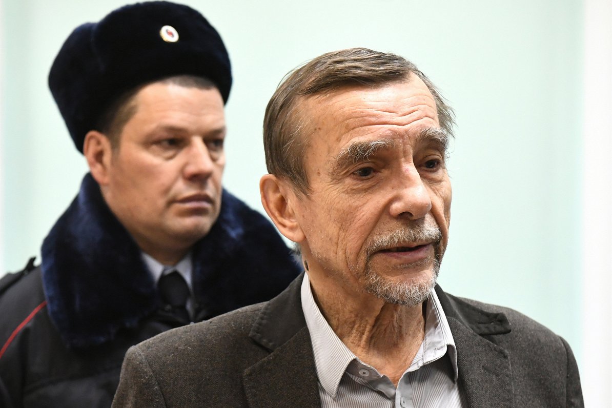 Russian human rights activist Lev Ponomaryov