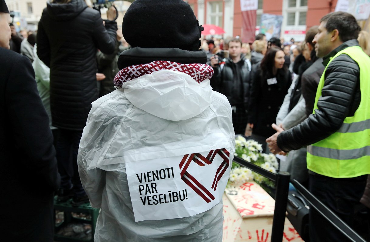 Mediķu protesta akcija pie Saeimas nama, 07.11.2019.