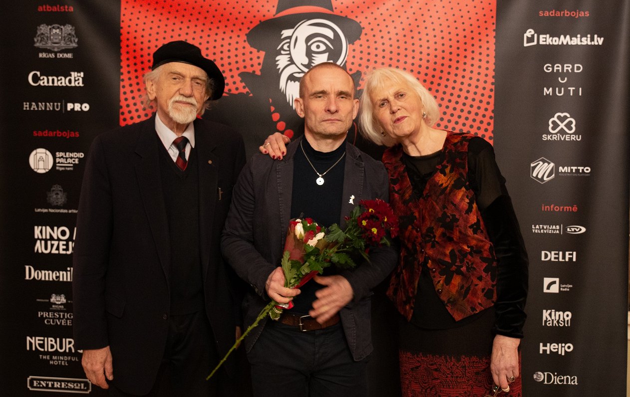No kreisās: Ivars Seleckis, Ivars Zviedris  un Maija Selecka