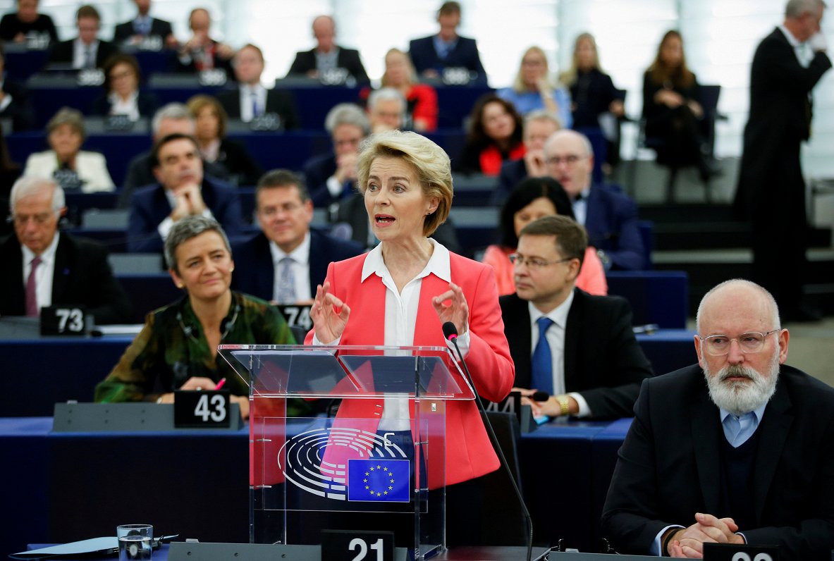 Urzula fon der Leiena Eiropas Parlamentā 27.11.2019., kad ar apstiprināta jaunā Eiropas Komisija.
