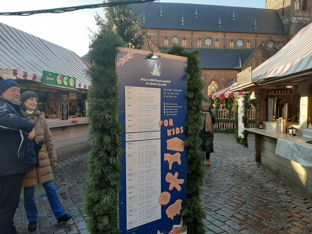 Ziemassvētku tirdziņš Doma laukumā Rīgā, 30.11.2019.