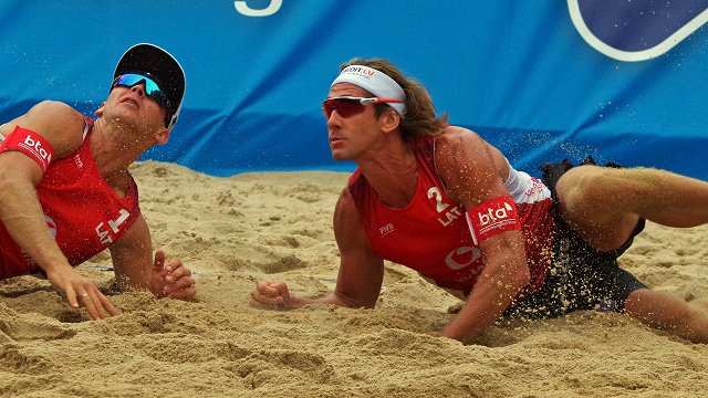 Šmēdiņš/Samoilovs izcīna trešo vietu pludmales volejbola turnīrā Meksikā