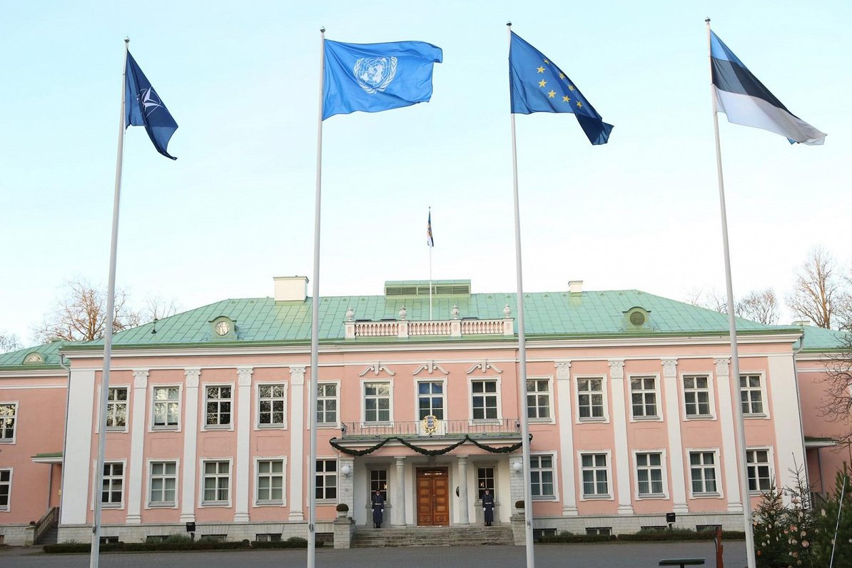 ANO karogs pie Igaunijas prezidenta pils Tallinā, 01.01.2020.