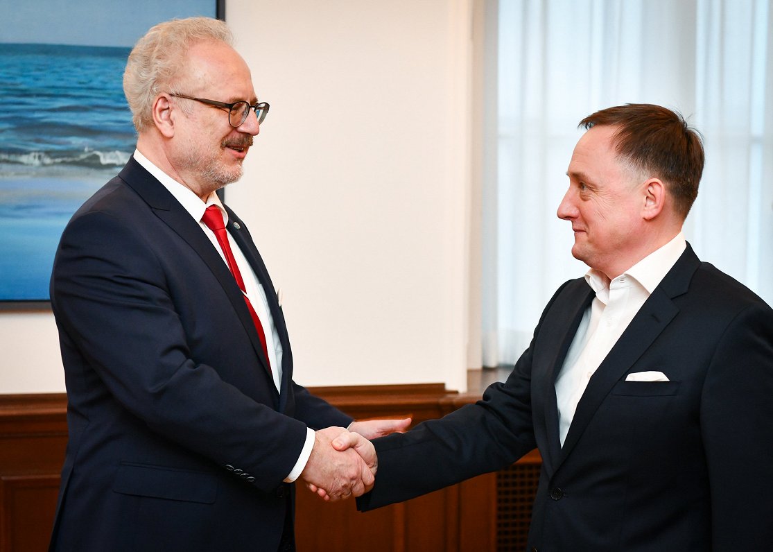 President Egils Levits meets central bank governor Mārtiņš Kazāks