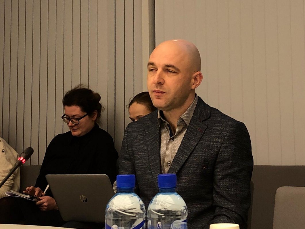 Jāņis Zariņš Saeimas komisijā, kur uzklausa NEPLP locekļu amatiem pieteiktos kandidātus, 15.01.2020.