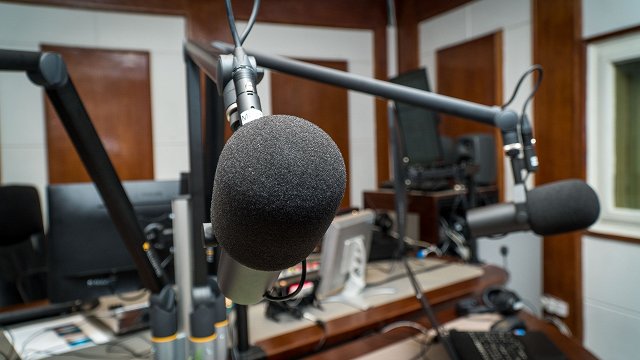 NEPLP vēlreiz soda «Baltkom radio» par slēptu priekšvēlēšanu aģitāciju – šoreiz ar 10 500 eiro